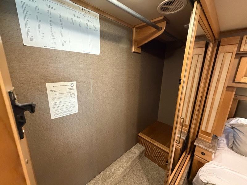 Tiffin Motorhomes Allegro  2018