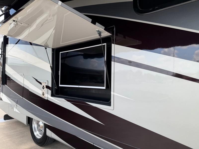 Tiffin Motorhomes Allegro  2018
