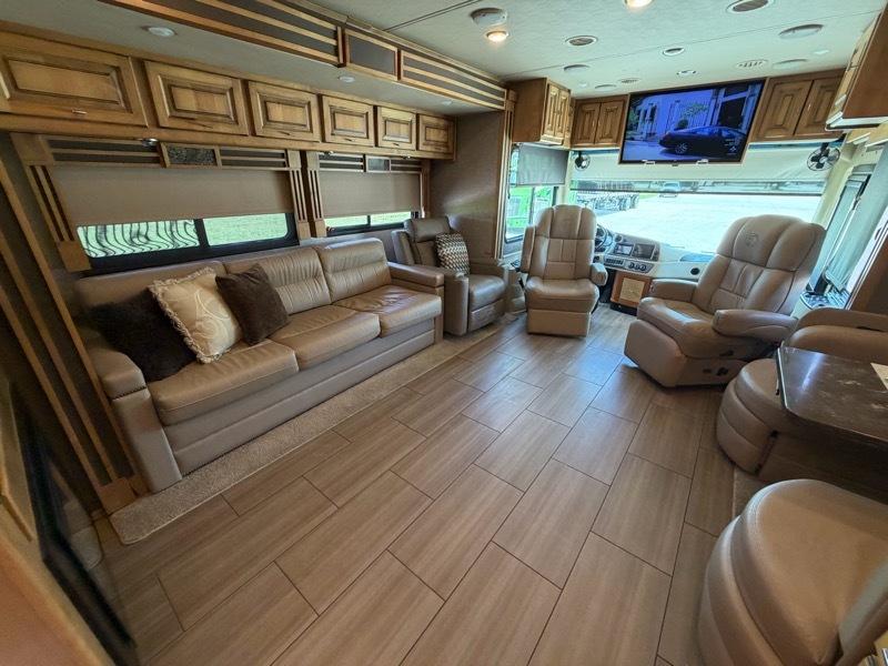 Tiffin Motorhomes Allegro  2018