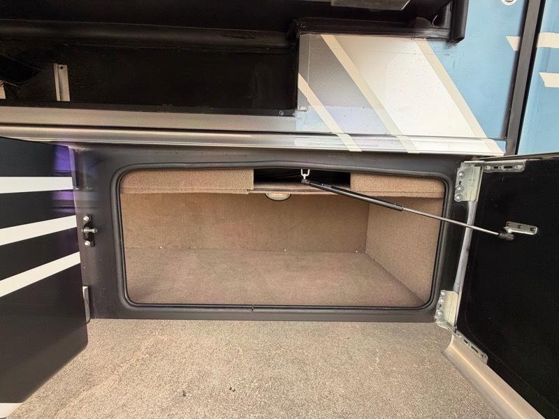 Entegra Coach Accolade  2025