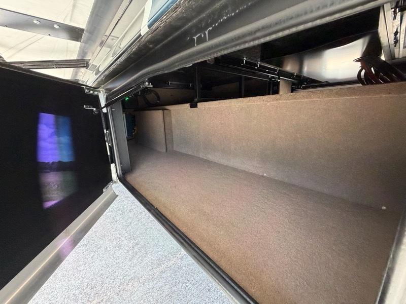 Entegra Coach Accolade  2025