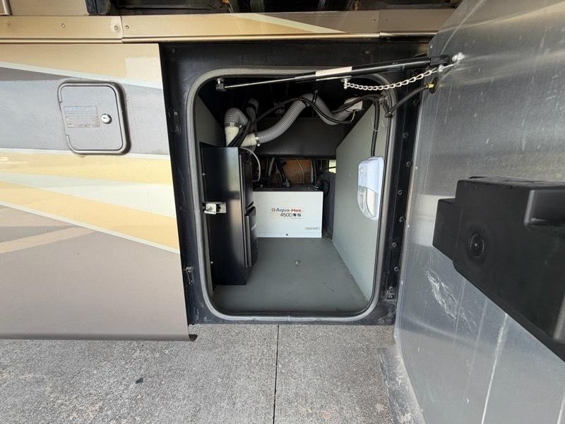 Tiffin Motorhomes Allegro Bus  2015