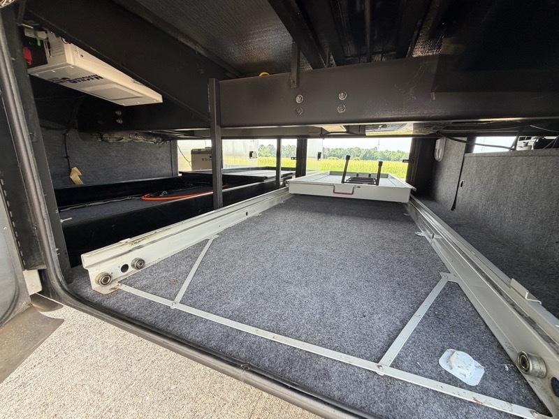 Tiffin Motorhomes Allegro Bus  2015