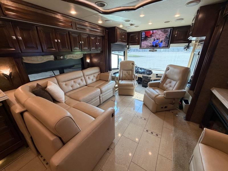 Tiffin Motorhomes Allegro Bus  2015