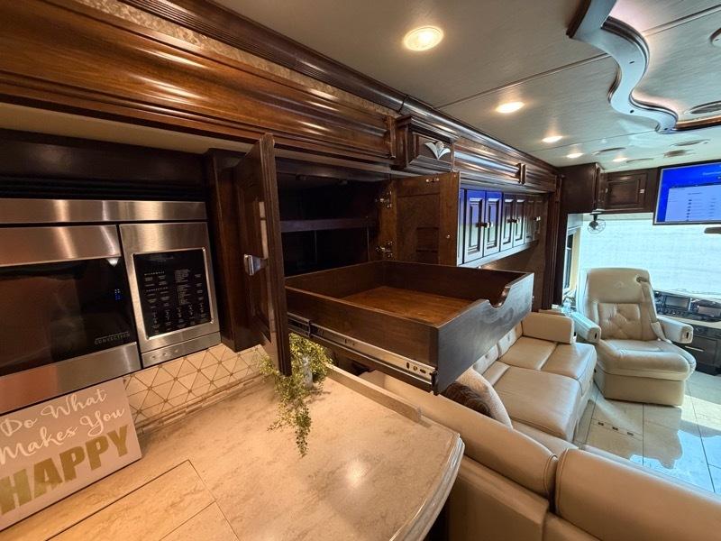 Tiffin Motorhomes Allegro Bus  2015