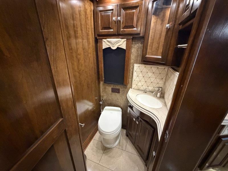 Tiffin Motorhomes Allegro Bus  2015