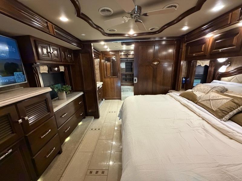 Tiffin Motorhomes Allegro Bus  2015
