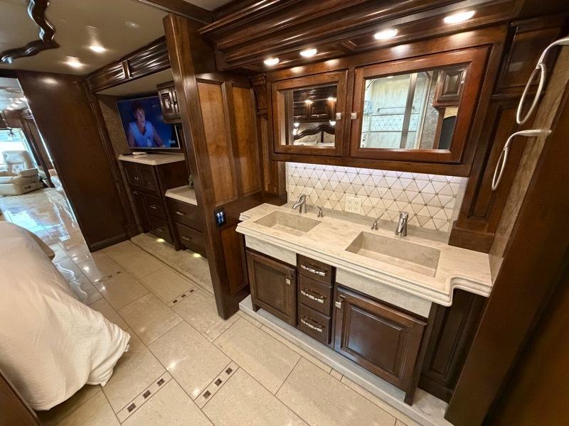 Tiffin Motorhomes Allegro Bus  2015
