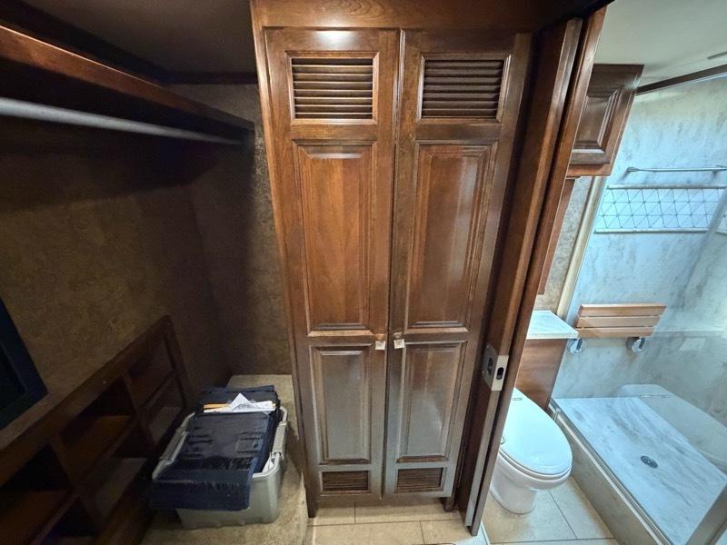 Tiffin Motorhomes Allegro Bus  2015