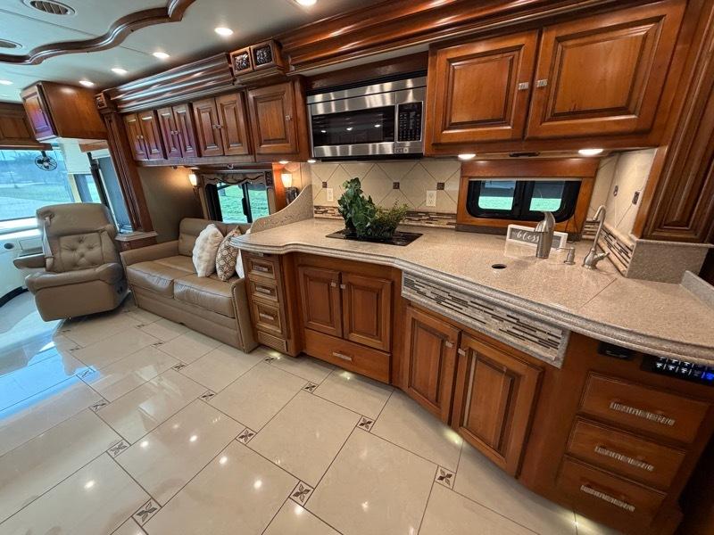 Tiffin Motorhomes Allegro Bus  2013