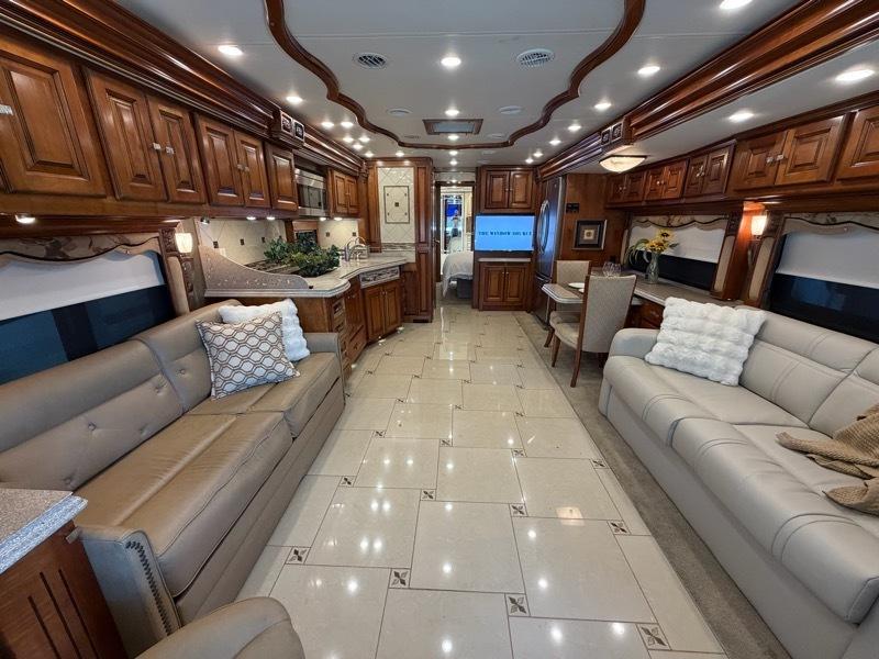 Tiffin Motorhomes Allegro Bus  2013