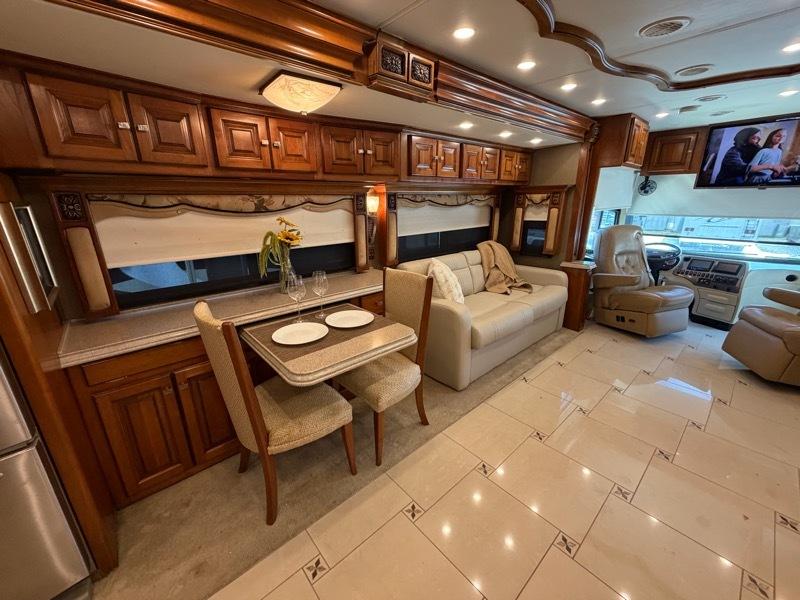 Tiffin Motorhomes Allegro Bus  2013