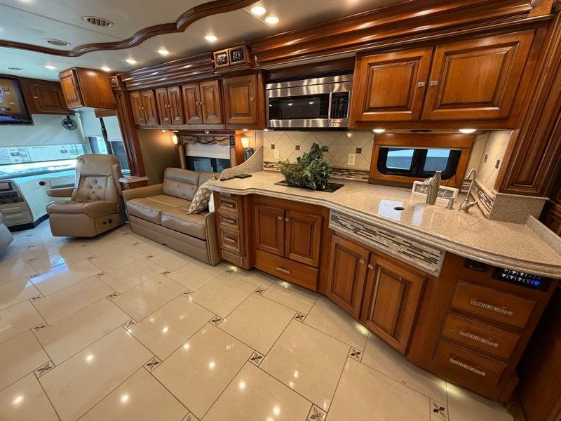 Tiffin Motorhomes Allegro Bus  2013