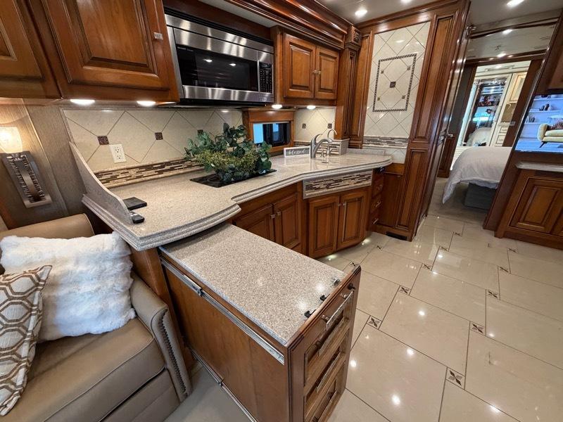 Tiffin Motorhomes Allegro Bus  2013