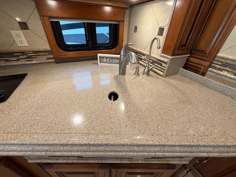 Tiffin Motorhomes Allegro Bus  2013