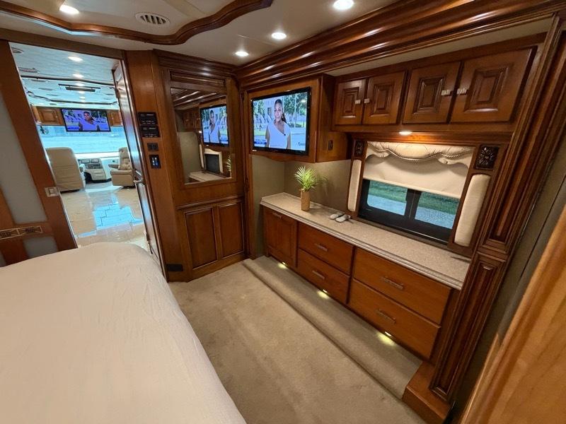 Tiffin Motorhomes Allegro Bus  2013