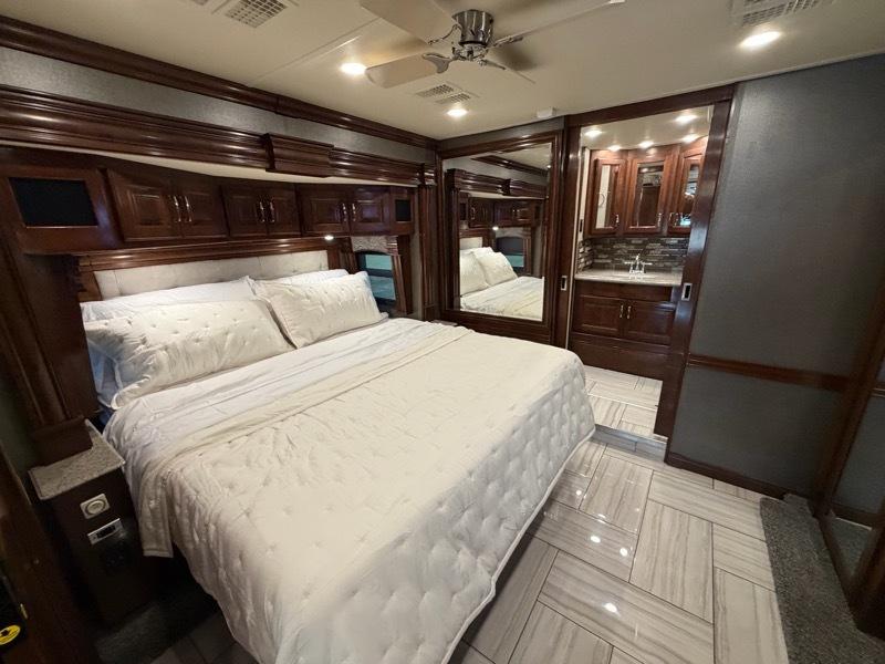 American Coach American Dream  2018
