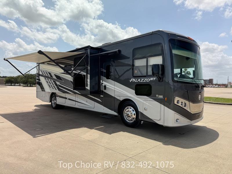 Thor Motor Coach Palazzo  2025