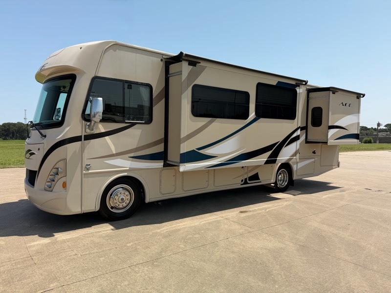 Thor Motor Coach A.C.E.  2017