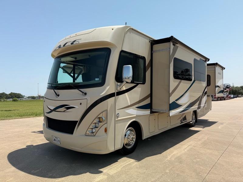 Thor Motor Coach A.C.E.  2017