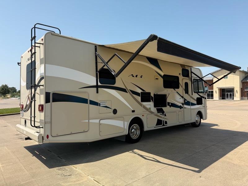 Thor Motor Coach A.C.E.  2017
