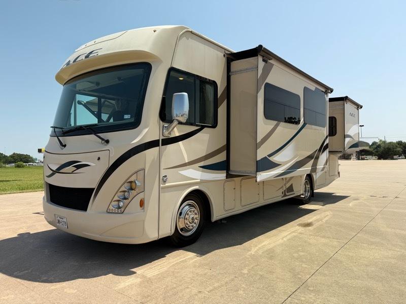 Thor Motor Coach A.C.E.  2017