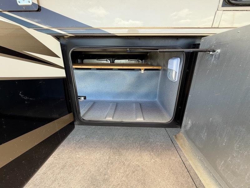 Tiffin Motorhomes Allegro  2014