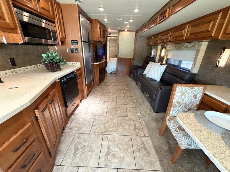 Tiffin Motorhomes Allegro  2014