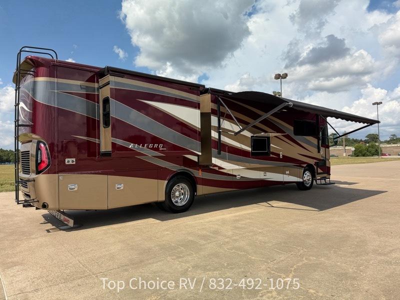 Tiffin Motorhomes Allegro  2018
