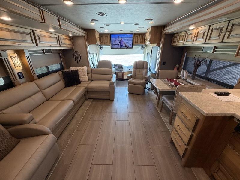 Tiffin Motorhomes Allegro  2018