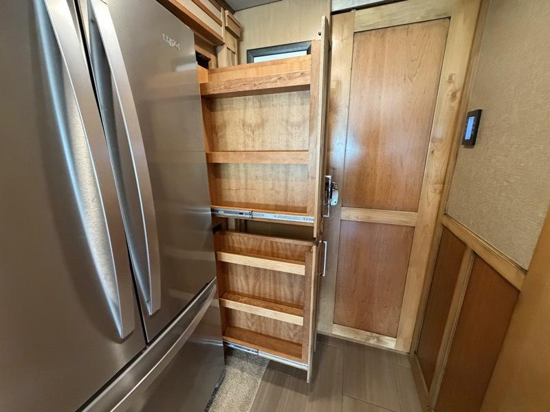 Tiffin Motorhomes Allegro  2018