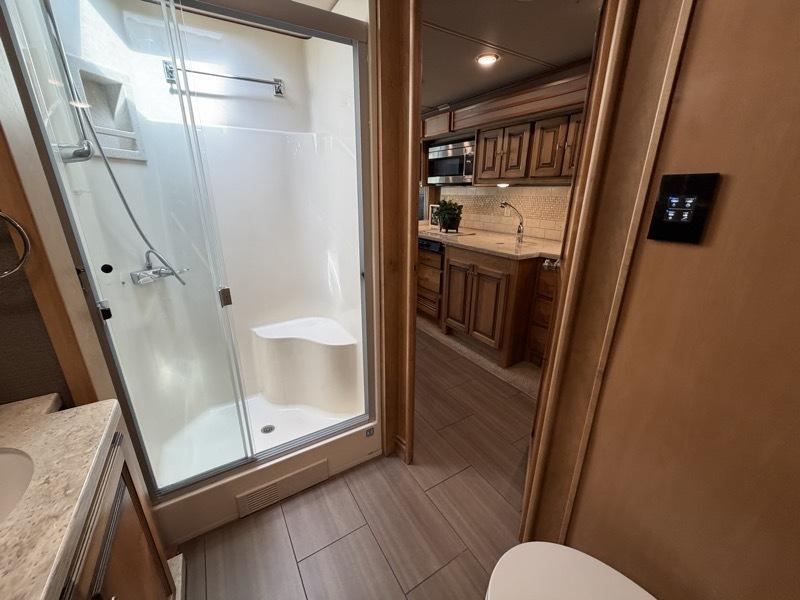 Tiffin Motorhomes Allegro  2018
