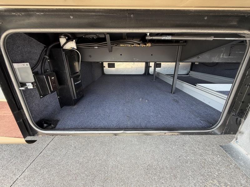 Tiffin Motorhomes Allegro  2018
