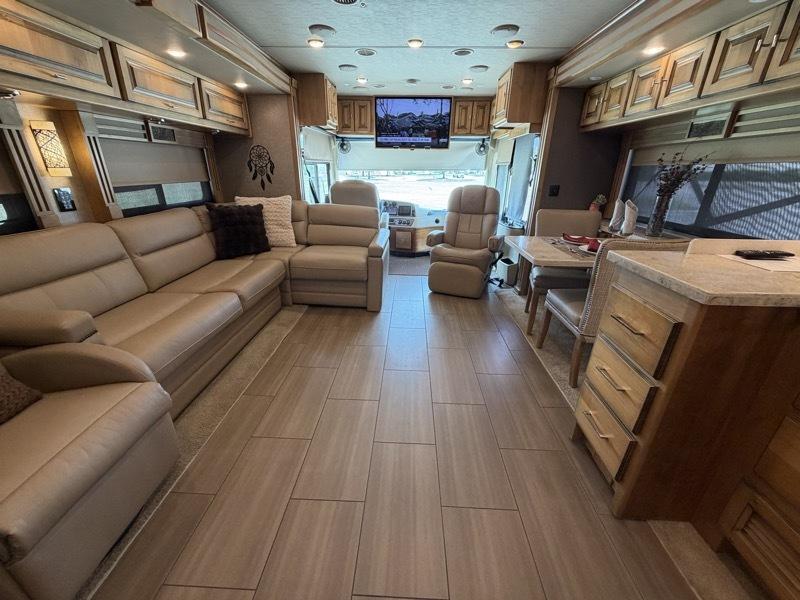 Tiffin Motorhomes Allegro  2018