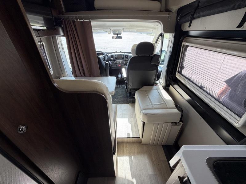 Winnebago Travato  2020