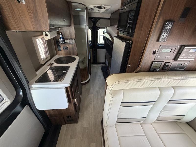 Winnebago Travato  2020