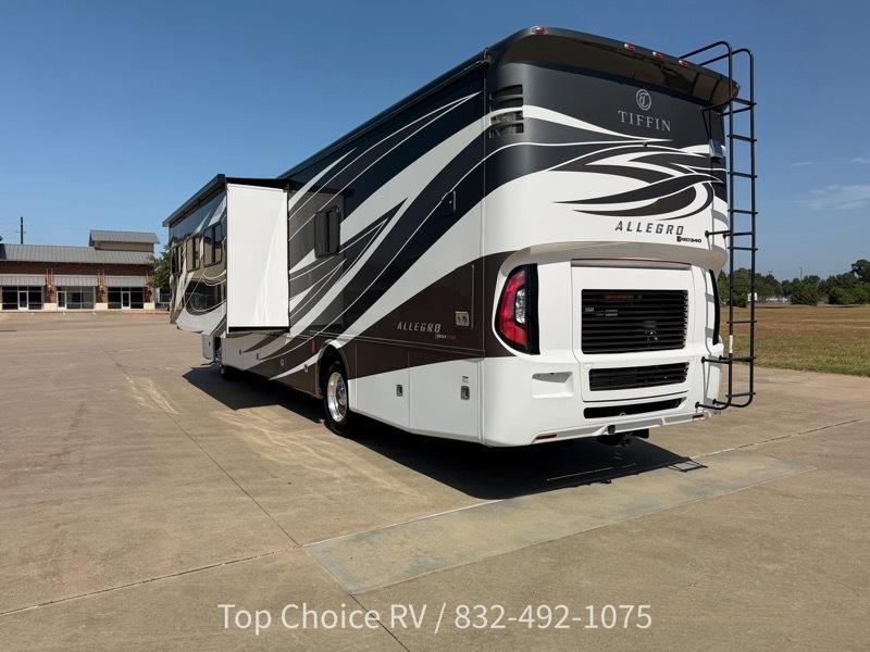 Tiffin Motorhomes Allegro  2022