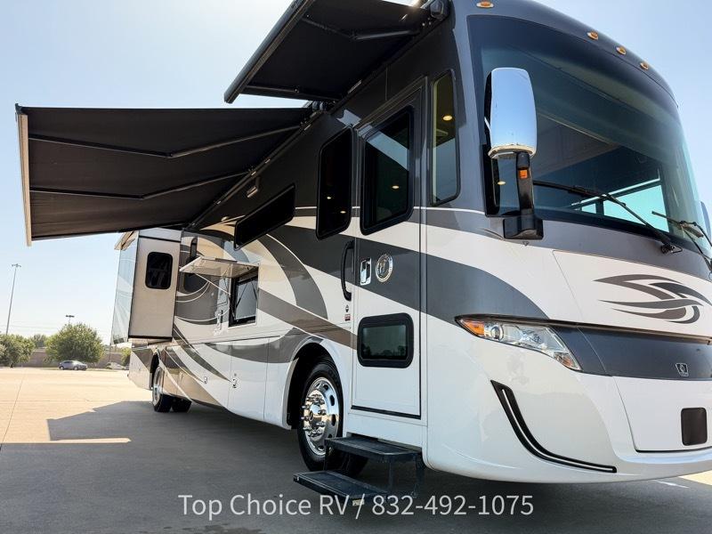 Tiffin Motorhomes Allegro  2022