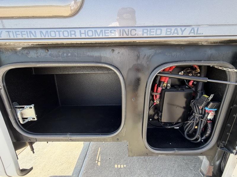 Tiffin Motorhomes Allegro  2022