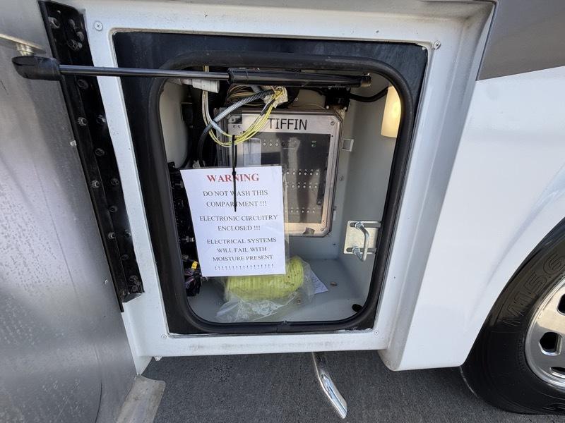Tiffin Motorhomes Allegro  2022