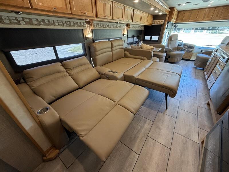 Tiffin Motorhomes Allegro  2022