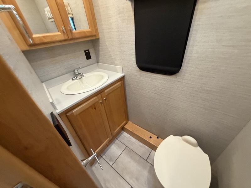 Tiffin Motorhomes Allegro  2022
