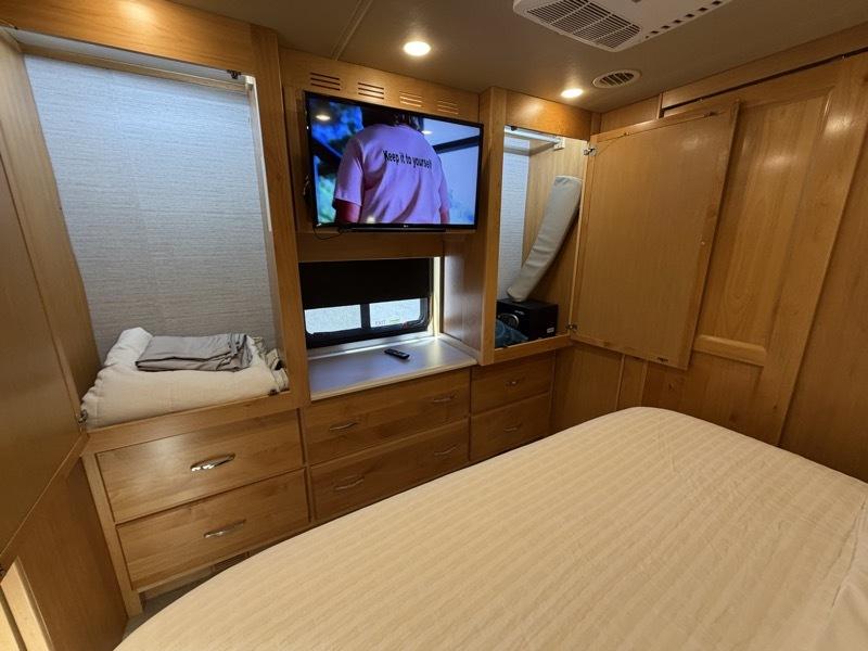 Tiffin Motorhomes Allegro  2022