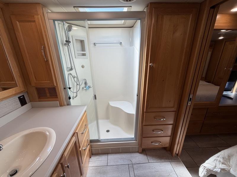 Tiffin Motorhomes Allegro  2022