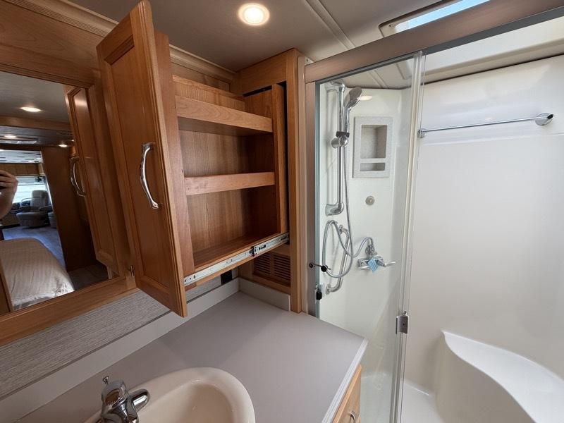 Tiffin Motorhomes Allegro  2022