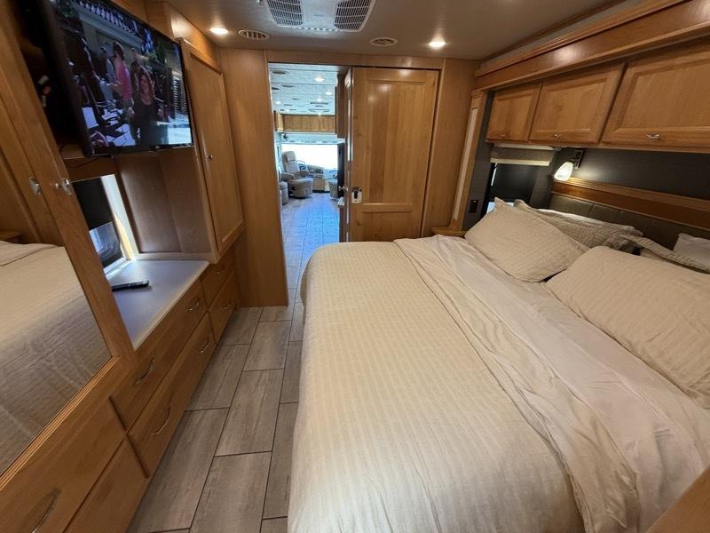 Tiffin Motorhomes Allegro  2022