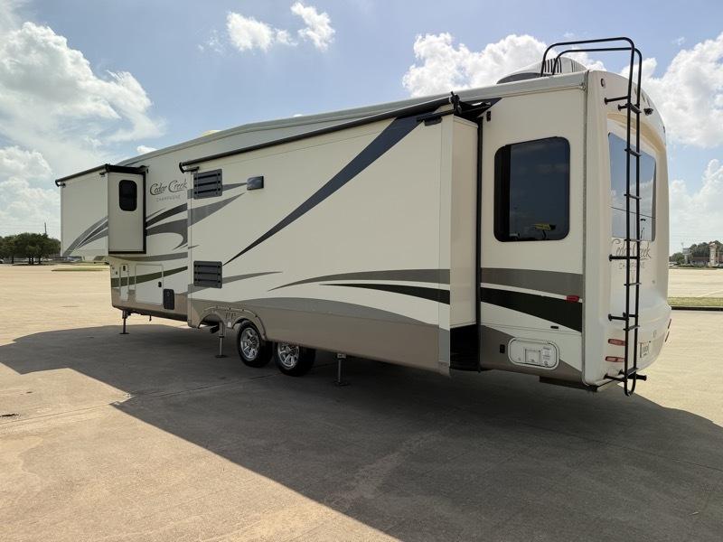 Forest River Cedar Creek  2018