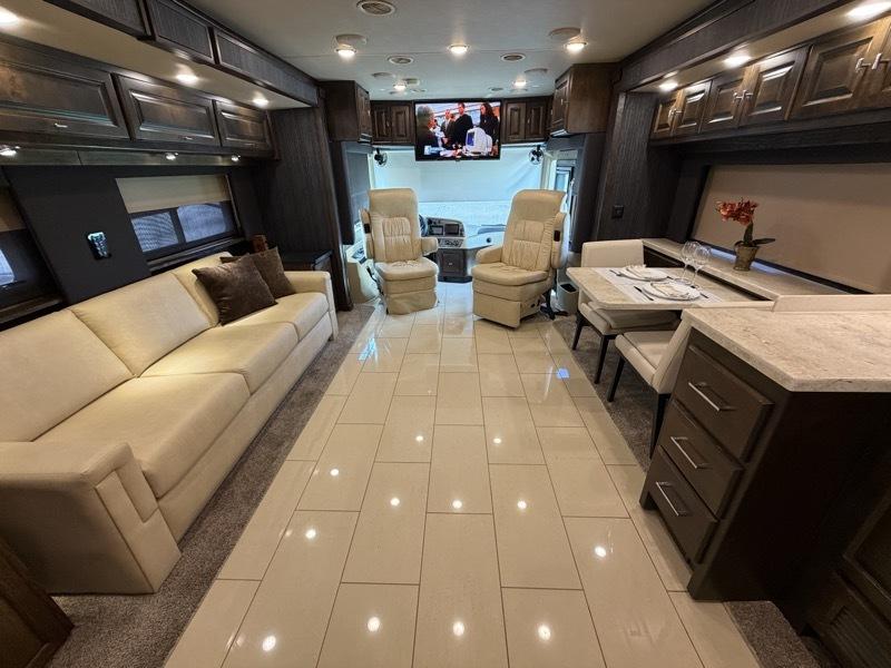 Tiffin Motorhomes Allegro  2018