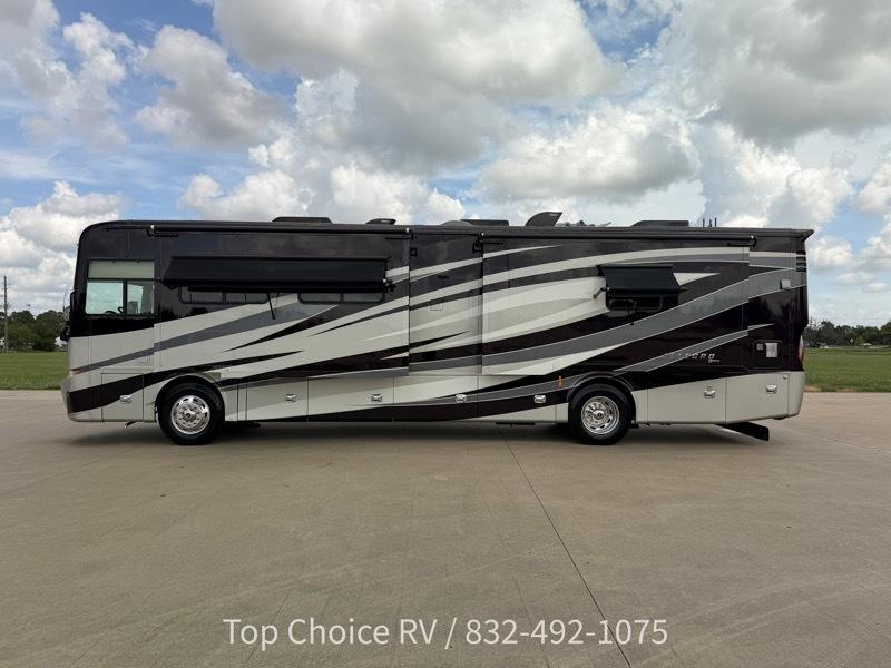 Tiffin Motorhomes Allegro  2018