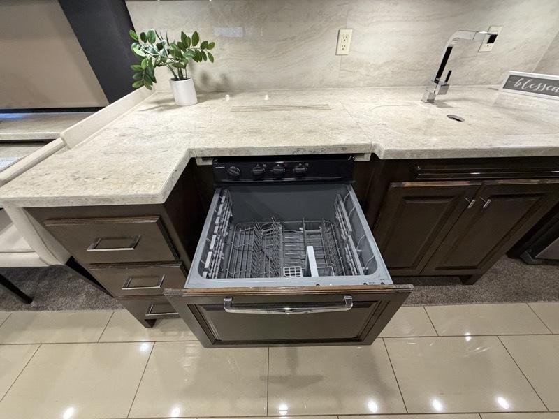 Tiffin Motorhomes Allegro  2018